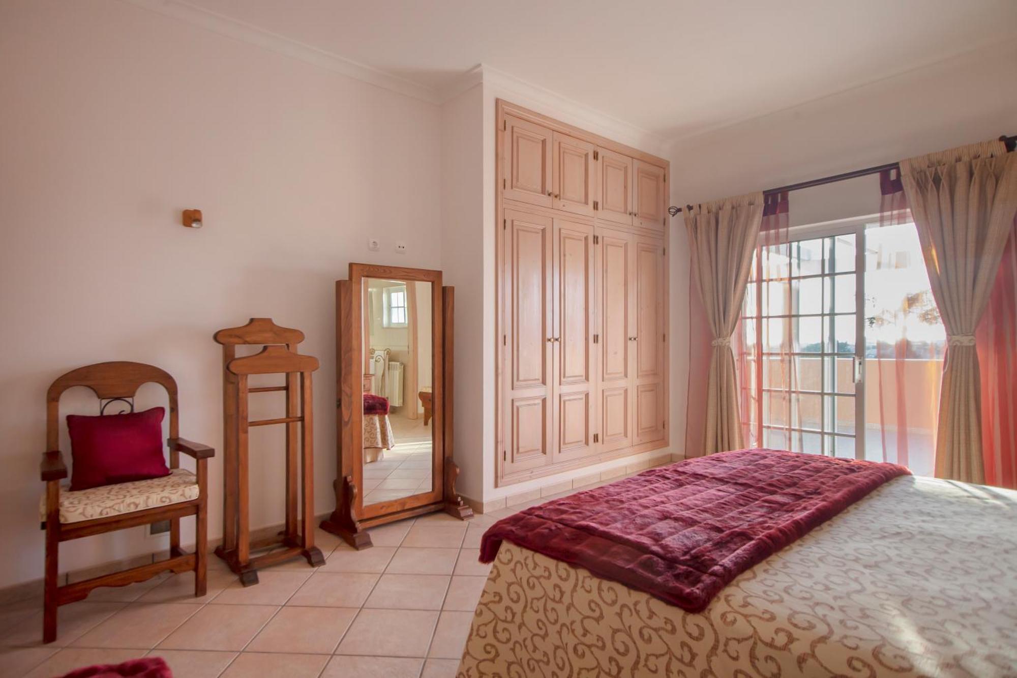 Al Meida Guesthouse Albufeira Dış mekan fotoğraf