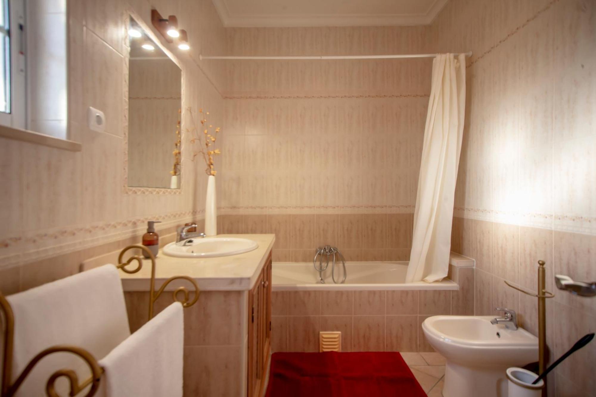 Al Meida Guesthouse Albufeira Dış mekan fotoğraf
