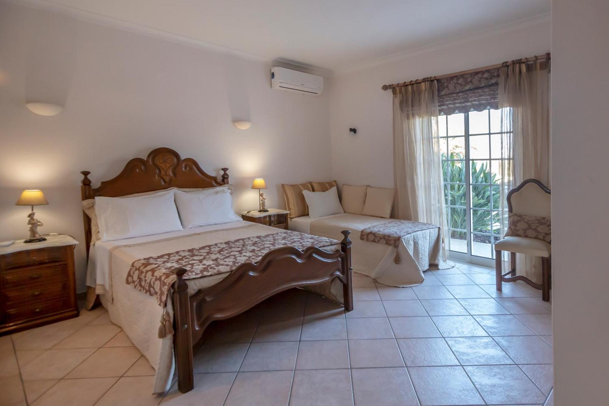 Al Meida Guesthouse Albufeira Dış mekan fotoğraf