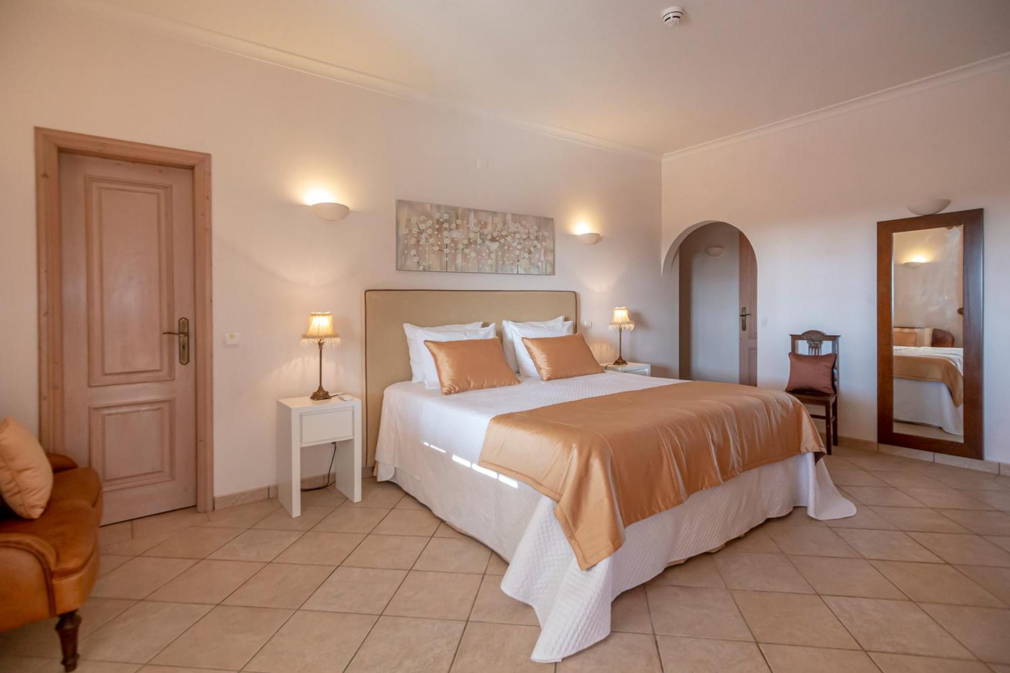 Al Meida Guesthouse Albufeira Dış mekan fotoğraf