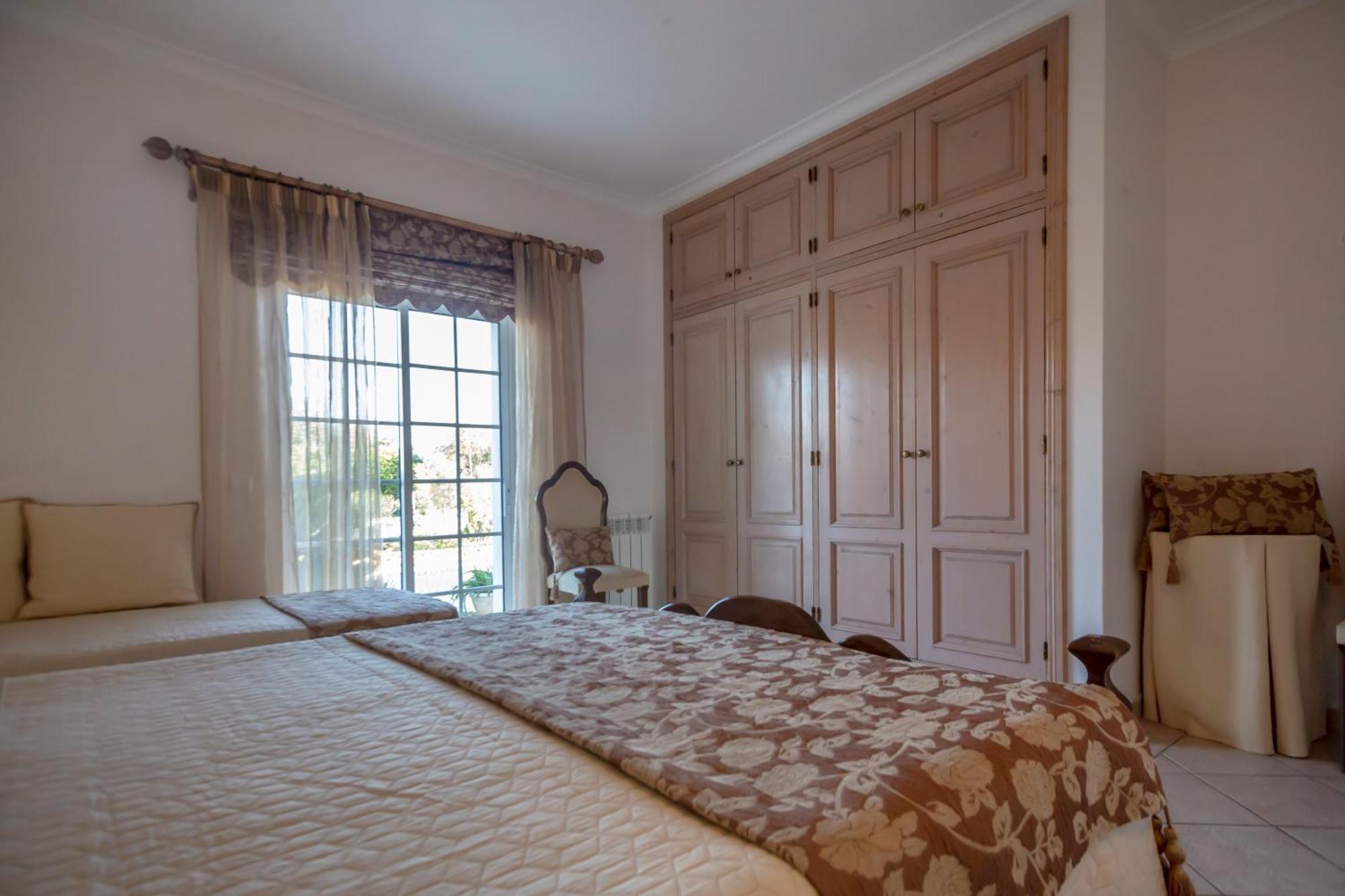 Al Meida Guesthouse Albufeira Dış mekan fotoğraf