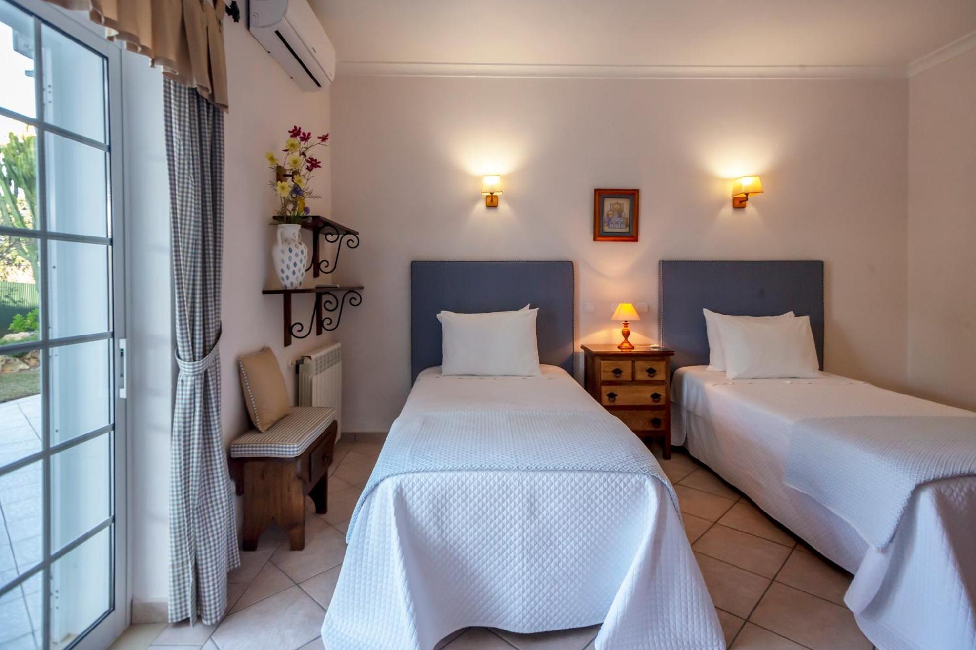 Al Meida Guesthouse Albufeira Dış mekan fotoğraf