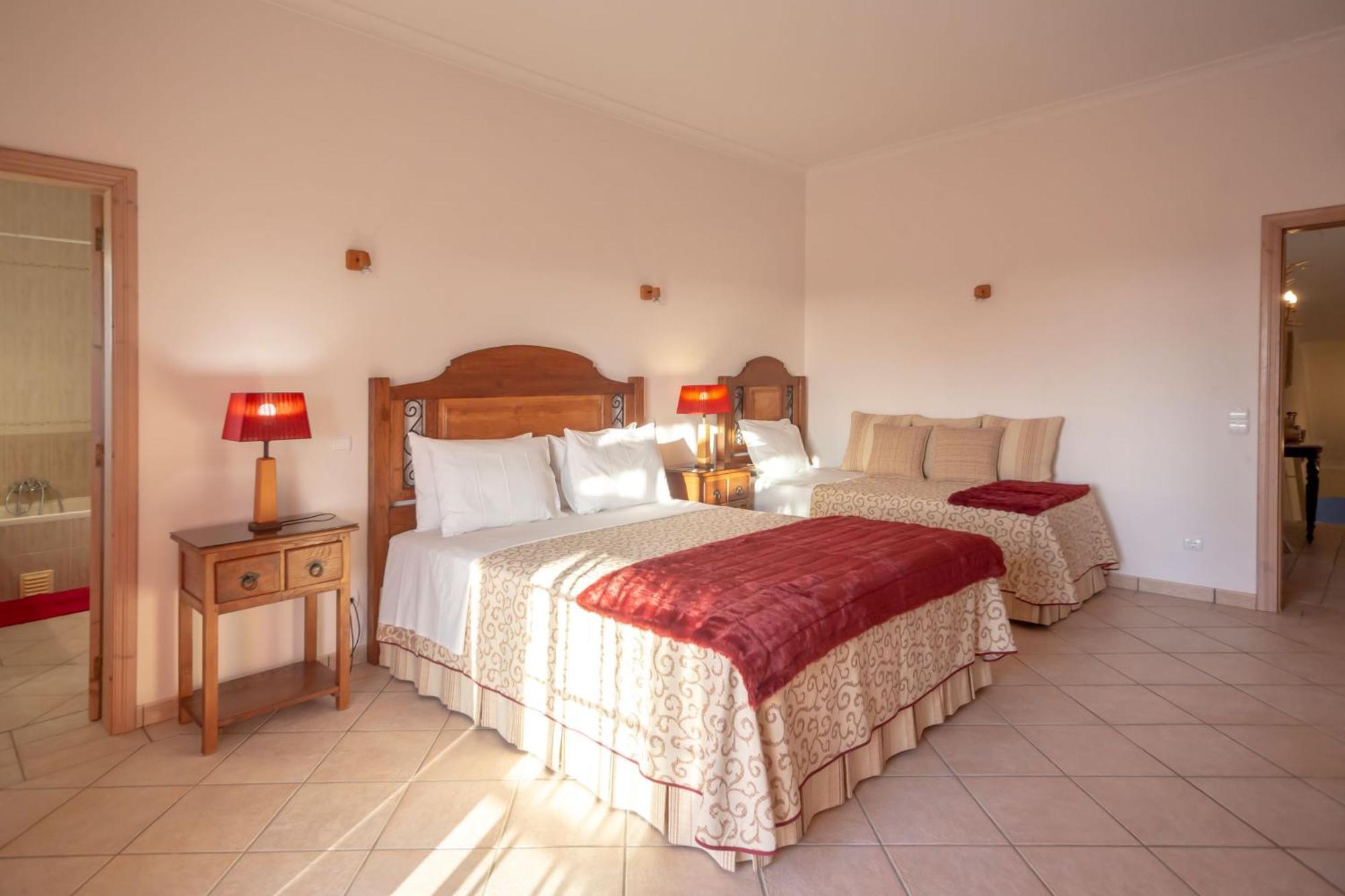 Al Meida Guesthouse Albufeira Dış mekan fotoğraf