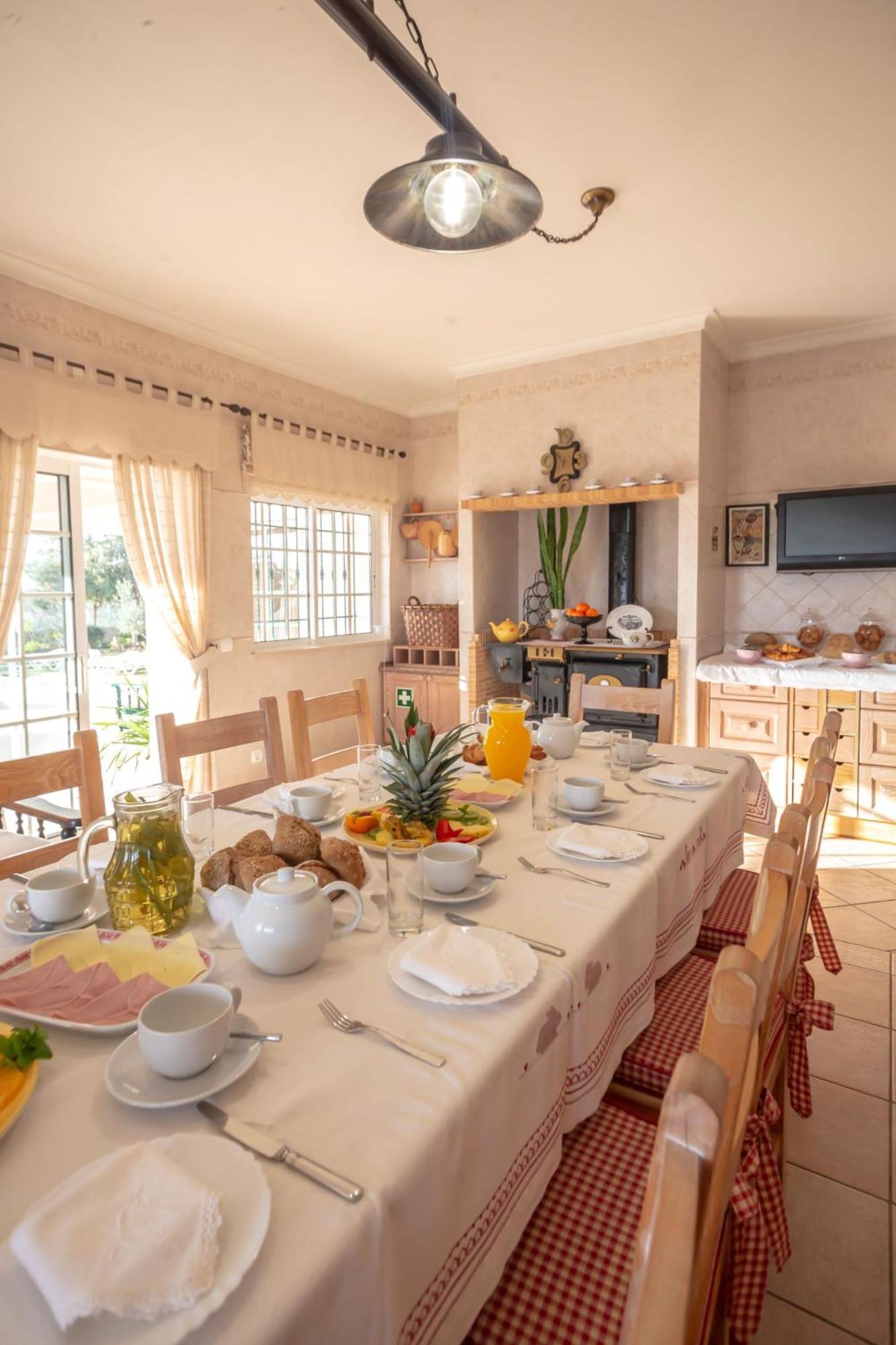 Al Meida Guesthouse Albufeira Dış mekan fotoğraf