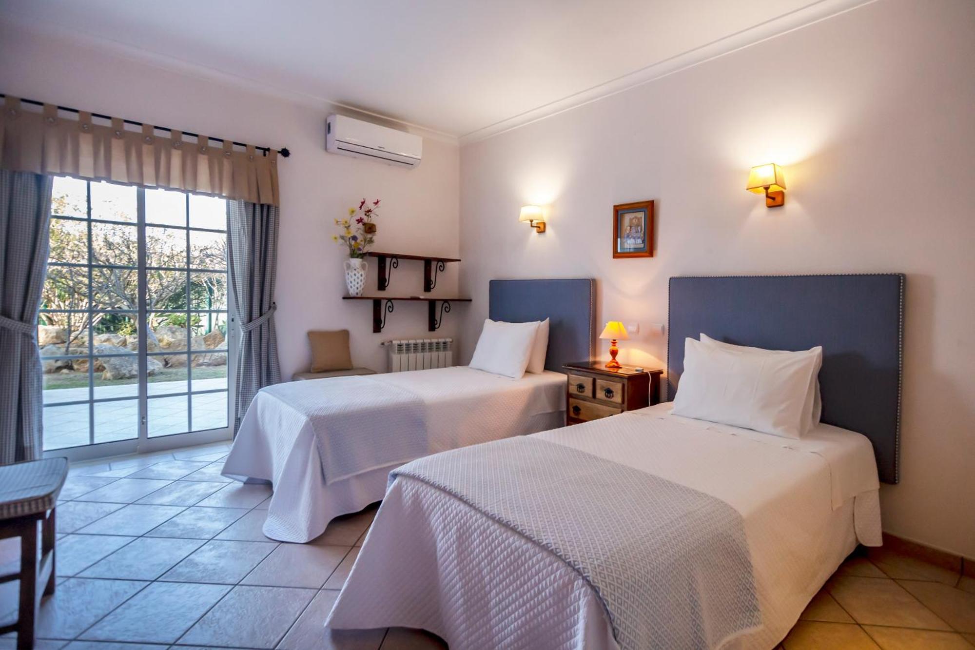 Al Meida Guesthouse Albufeira Dış mekan fotoğraf