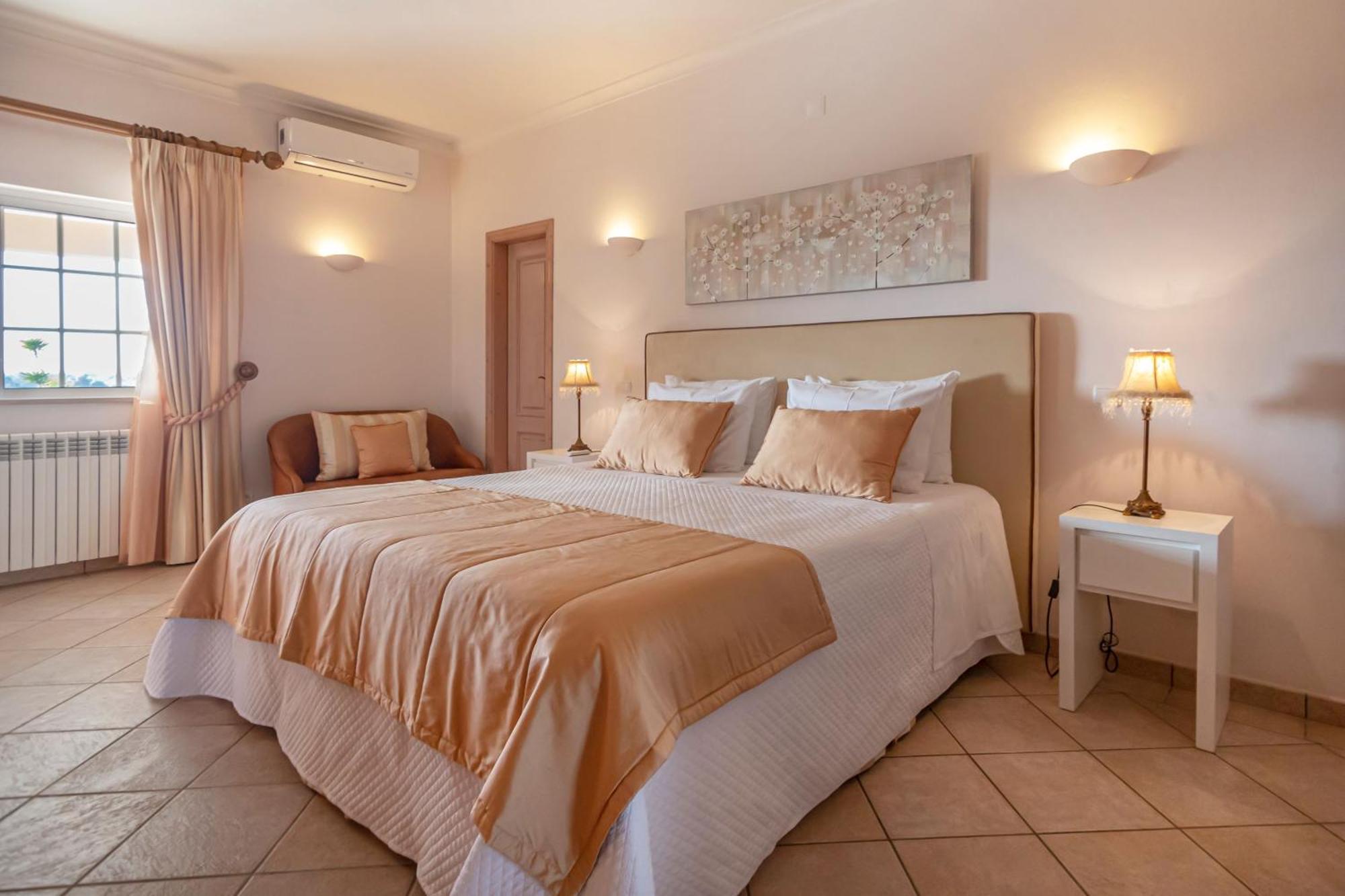 Al Meida Guesthouse Albufeira Dış mekan fotoğraf