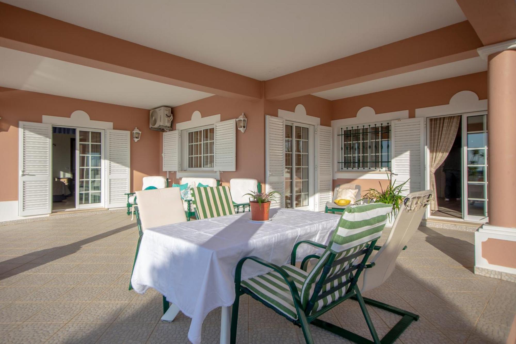 Al Meida Guesthouse Albufeira Dış mekan fotoğraf