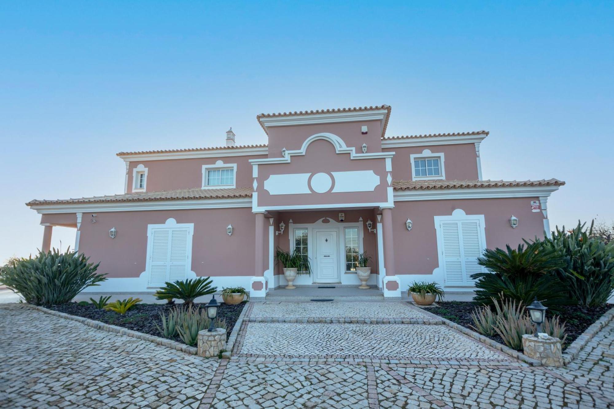 Al Meida Guesthouse Albufeira Dış mekan fotoğraf