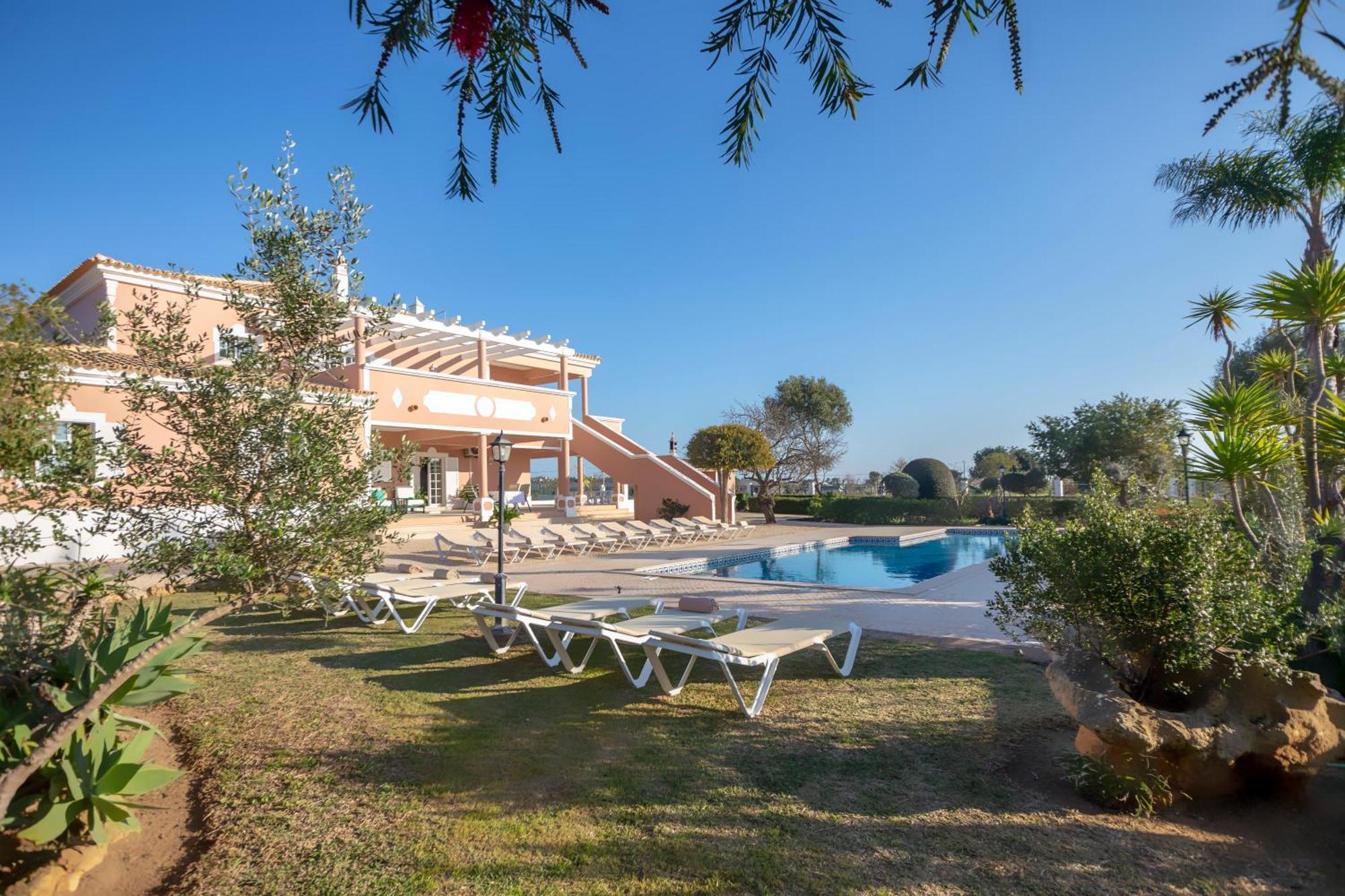 Al Meida Guesthouse Albufeira Dış mekan fotoğraf