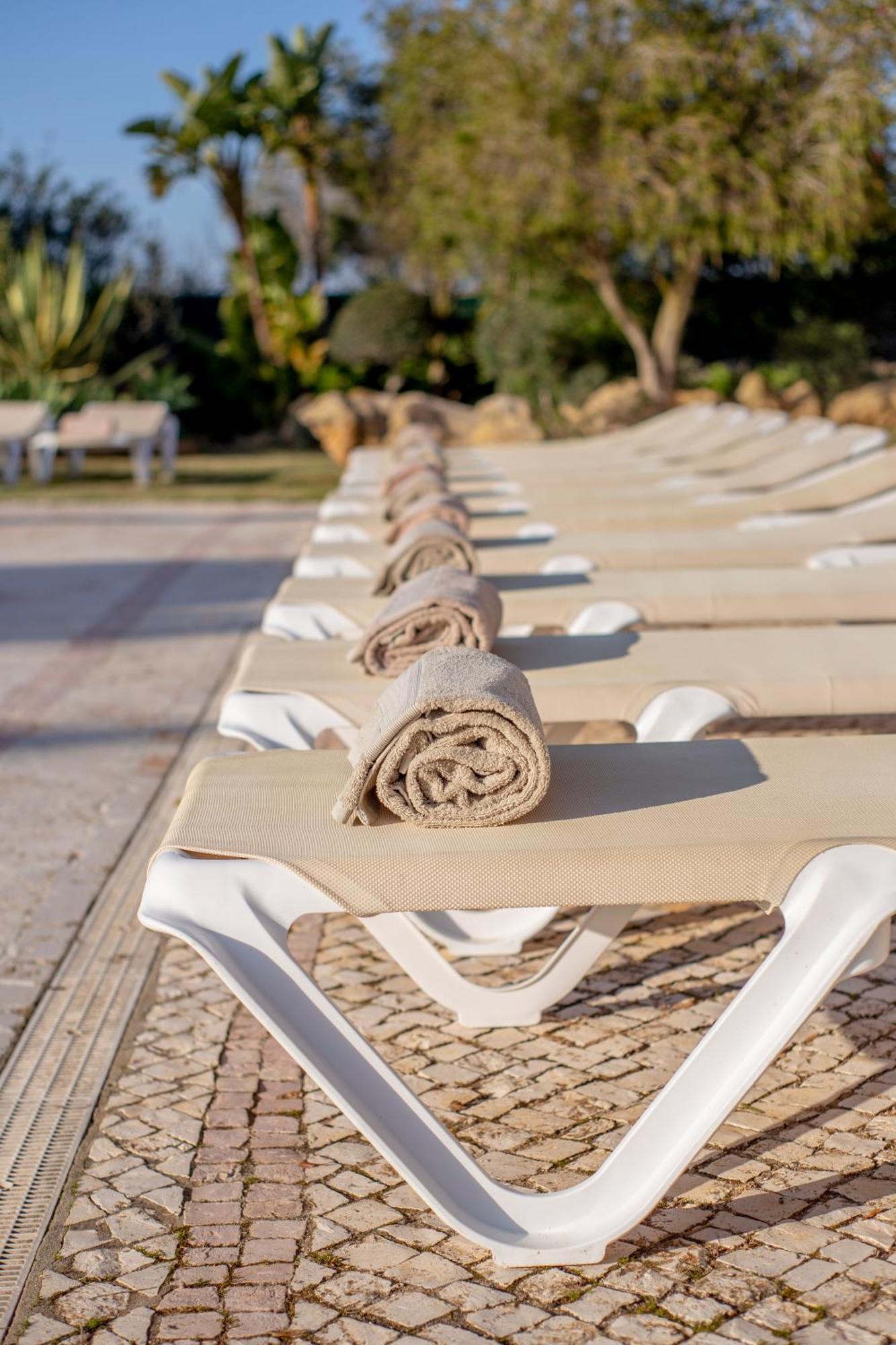 Al Meida Guesthouse Albufeira Dış mekan fotoğraf